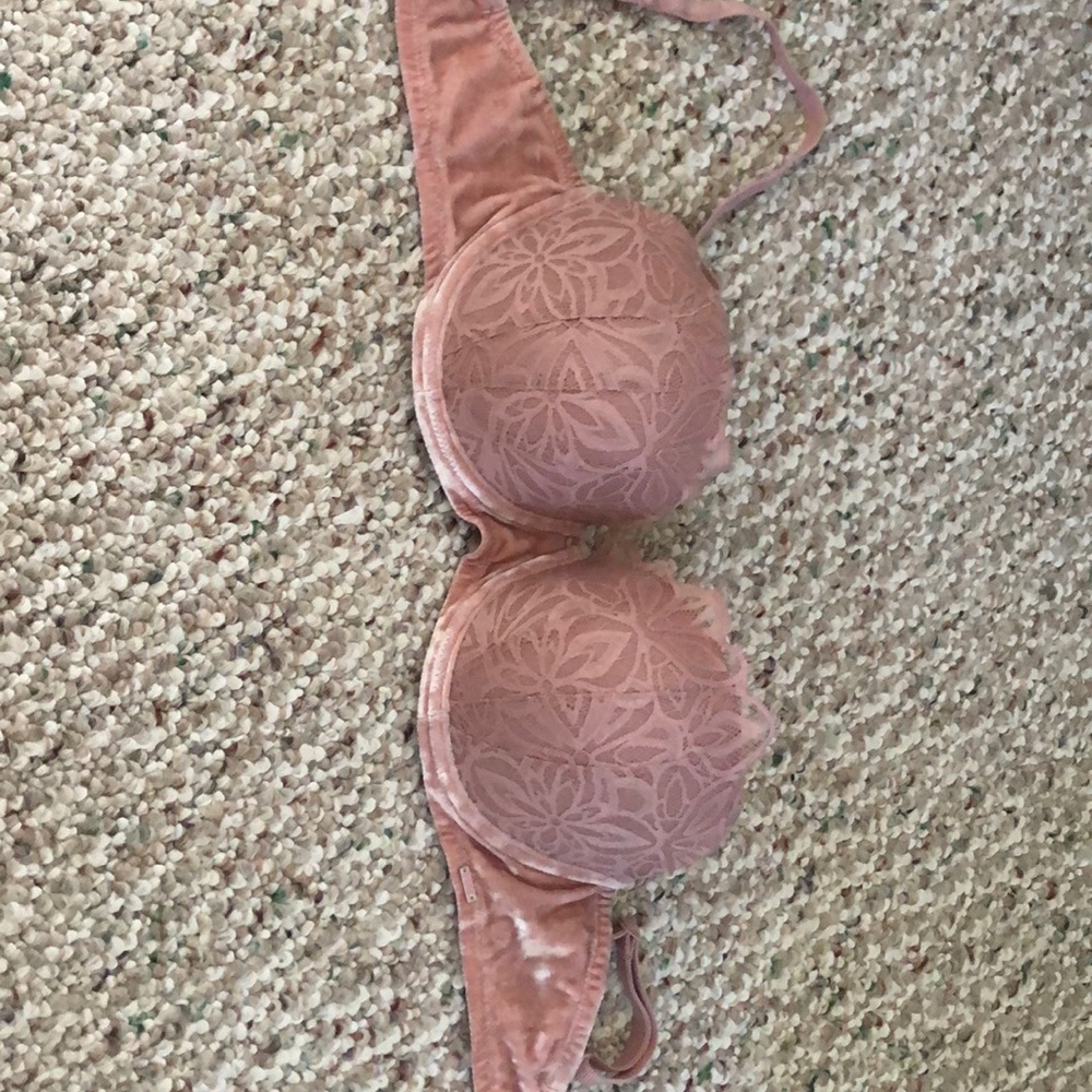 pink bra